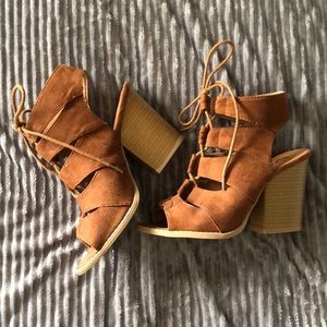 **Lace up Heels**